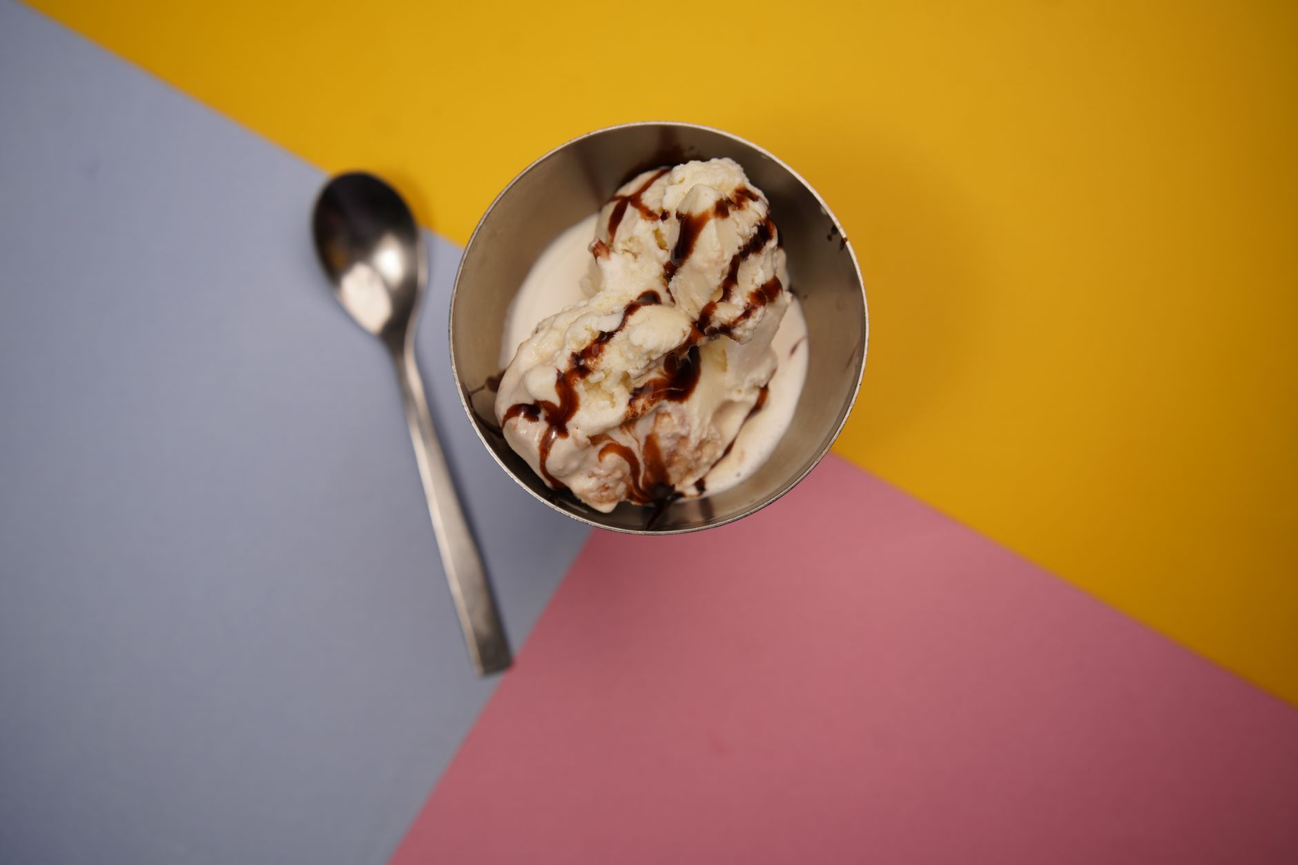Homemade Vanilla Ice Cream Without Machine or Condensed Milk