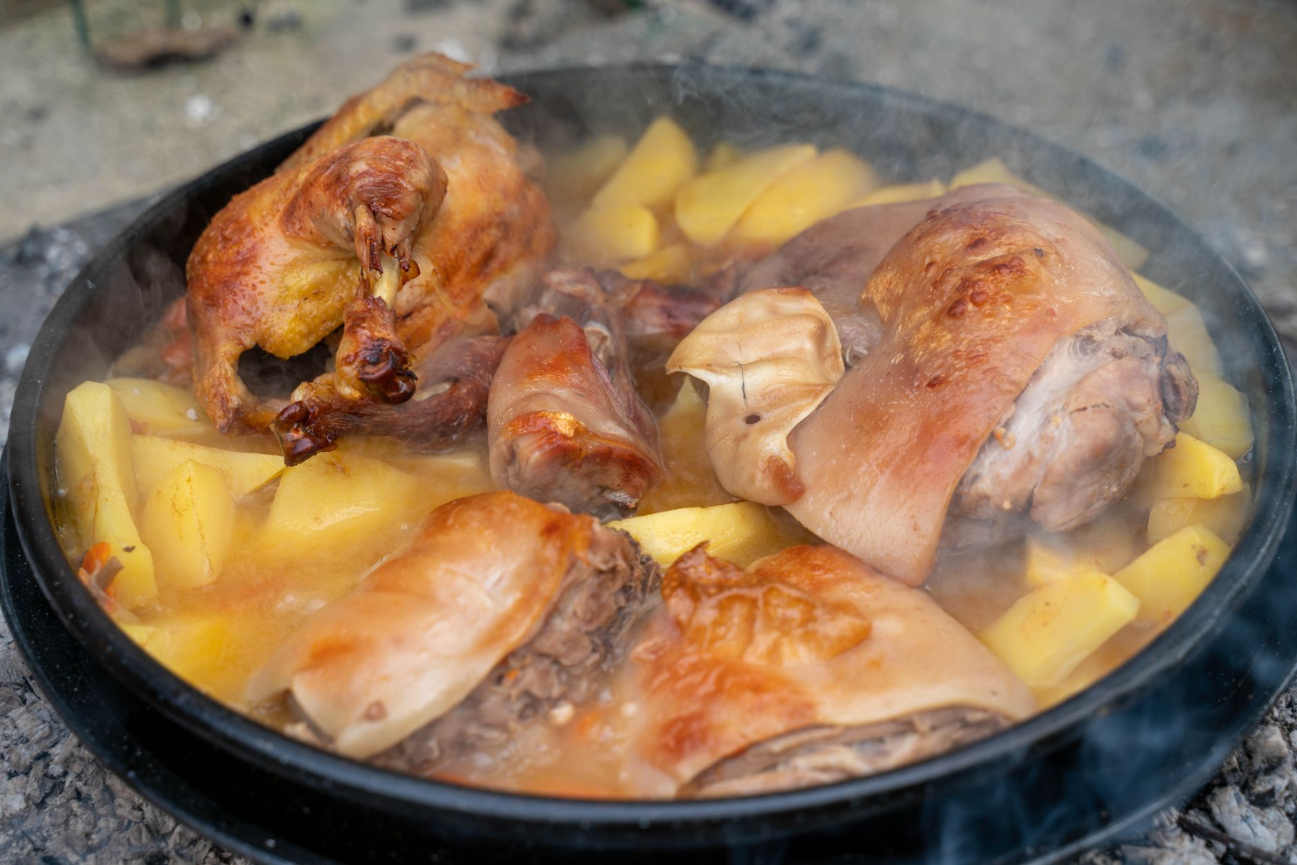 Dutch Oven Cookbook Barnes and Noble: Easy Baking Techniques