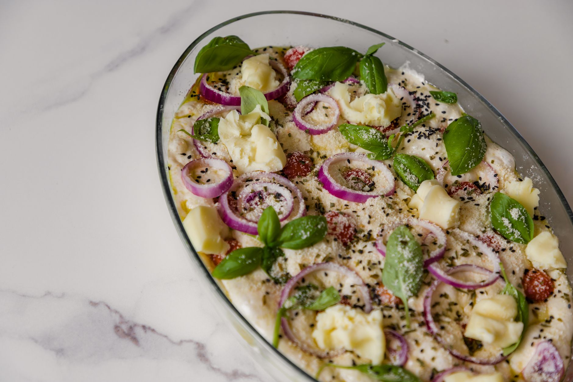 Sliced Potatoes with Onions and Butter in Oven: Crispy & Flavorful